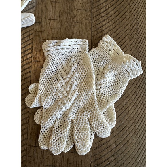 Vintage 1950s/60s Evening Set: Silver Metallic Clutch&2 Pairs White Dress Gloves